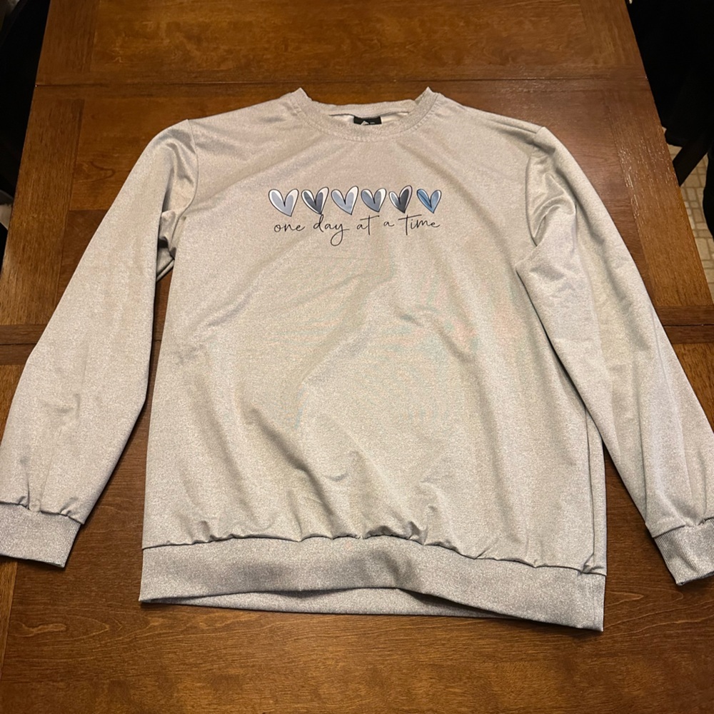 Gray lightweight shirt with Heart Design XXL